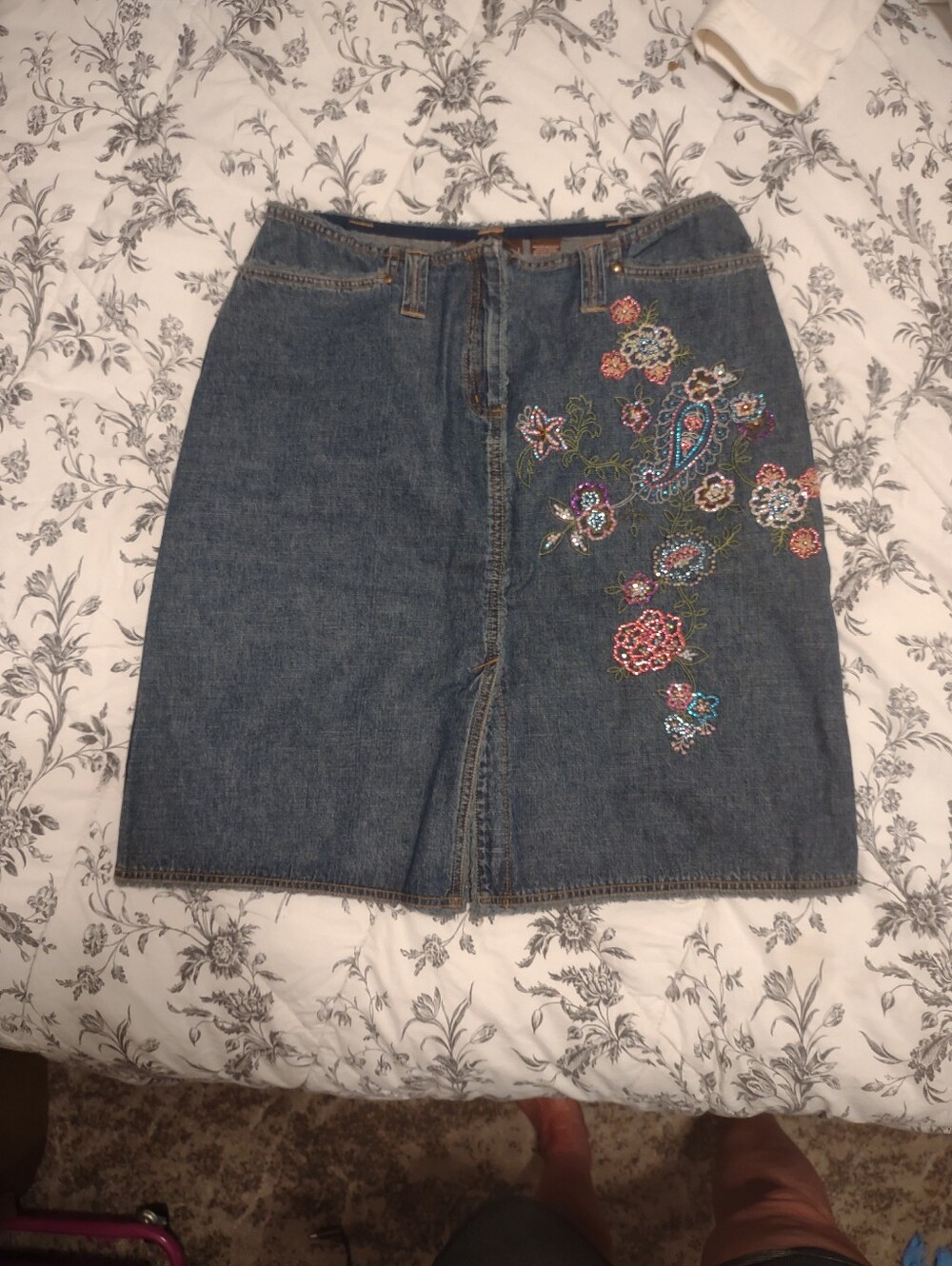 Bandolino Denim Midi Skirt with Multicolor Floral Embroidery And Rhinestone